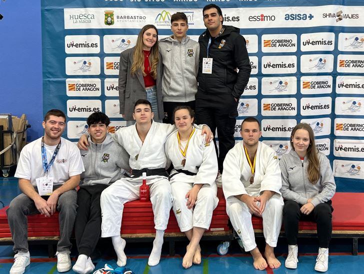 Judokas junior del Club Judo Huesca