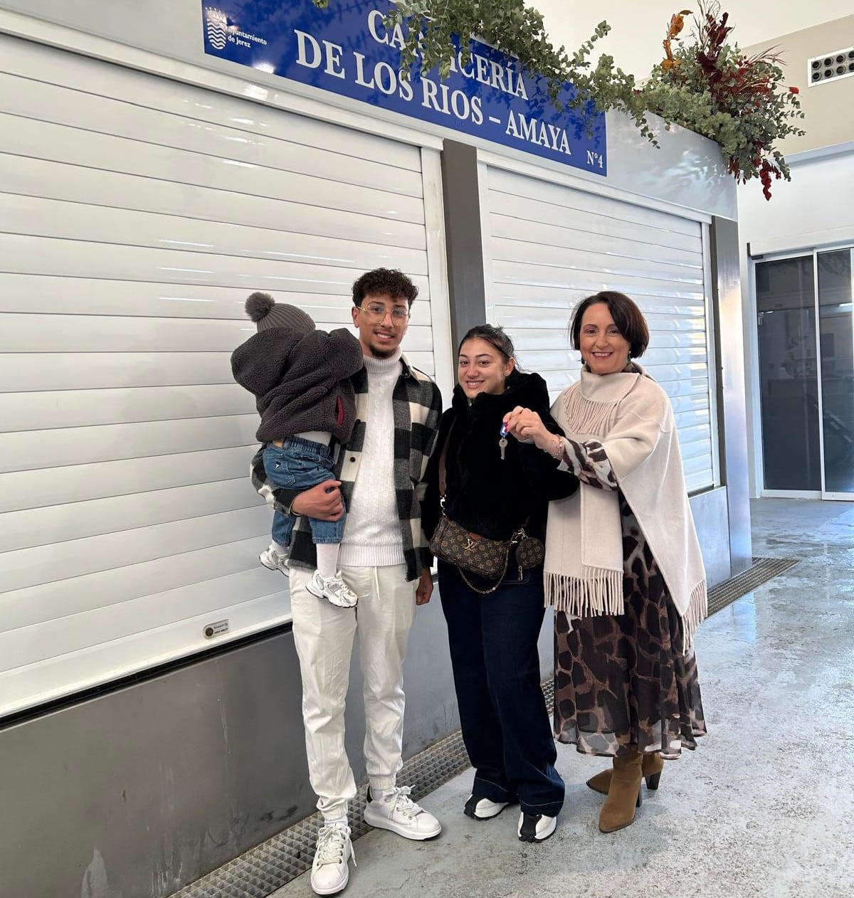 Los adjudicatarios del nuevo puesto del mercado de Federico Mayo