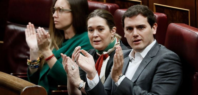 Albert Rivera, presidente de Ciudadanos, en primer término de la imagen