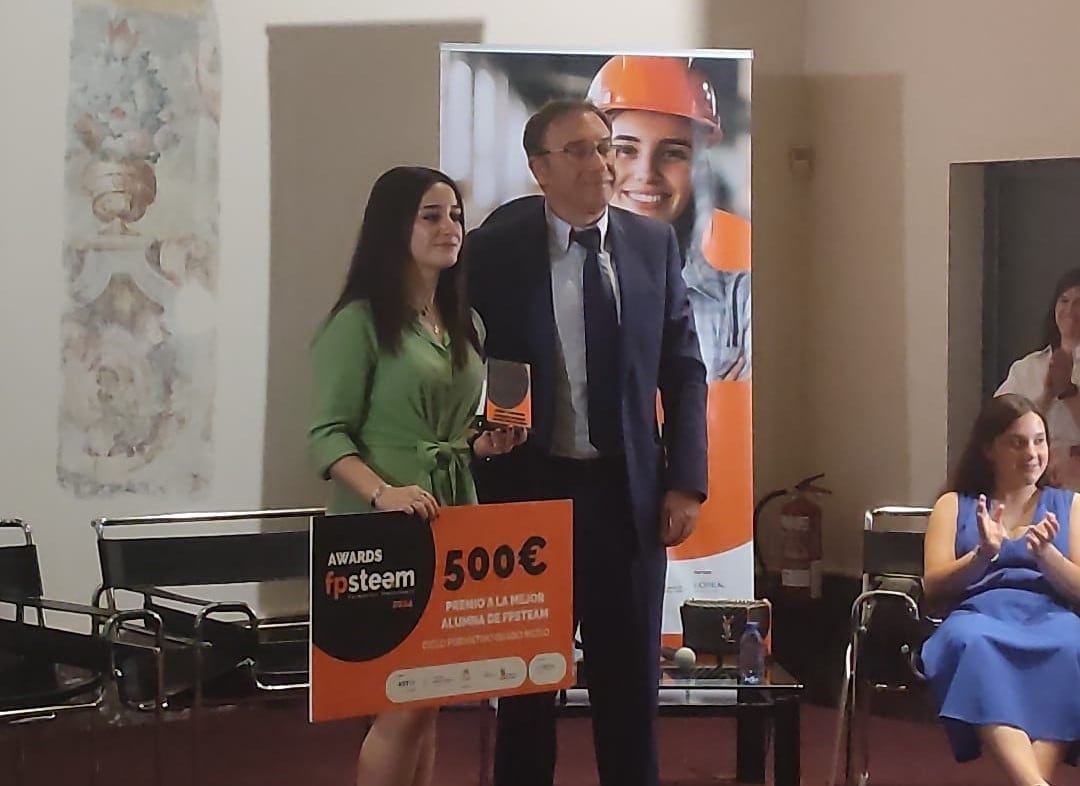 Una alumna de Grado Medio de Electromecánica del Centro Don Bosco de Villamuriel de Cerrato ha sido premiada como la mejor estudiante de la Comunidad de Castilla y León
