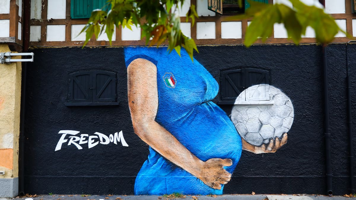 Primer estudi sobre la maternitat en el futbol femení de FUTPRO