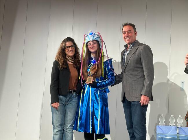 Entrega de El Dedal Mágico a El Coro de la IA