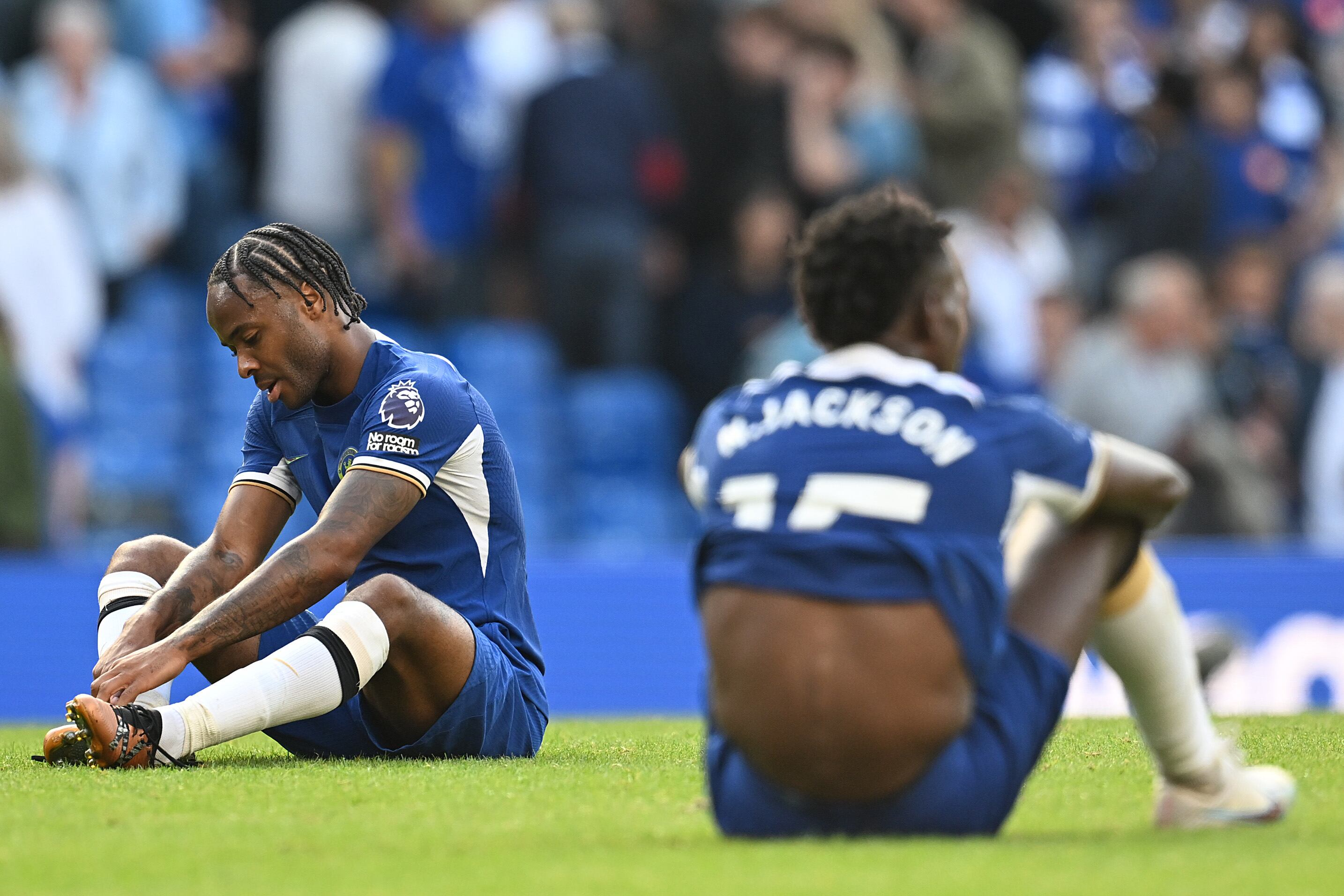 Raheem Sterling lamenta la derrota del Chelsea