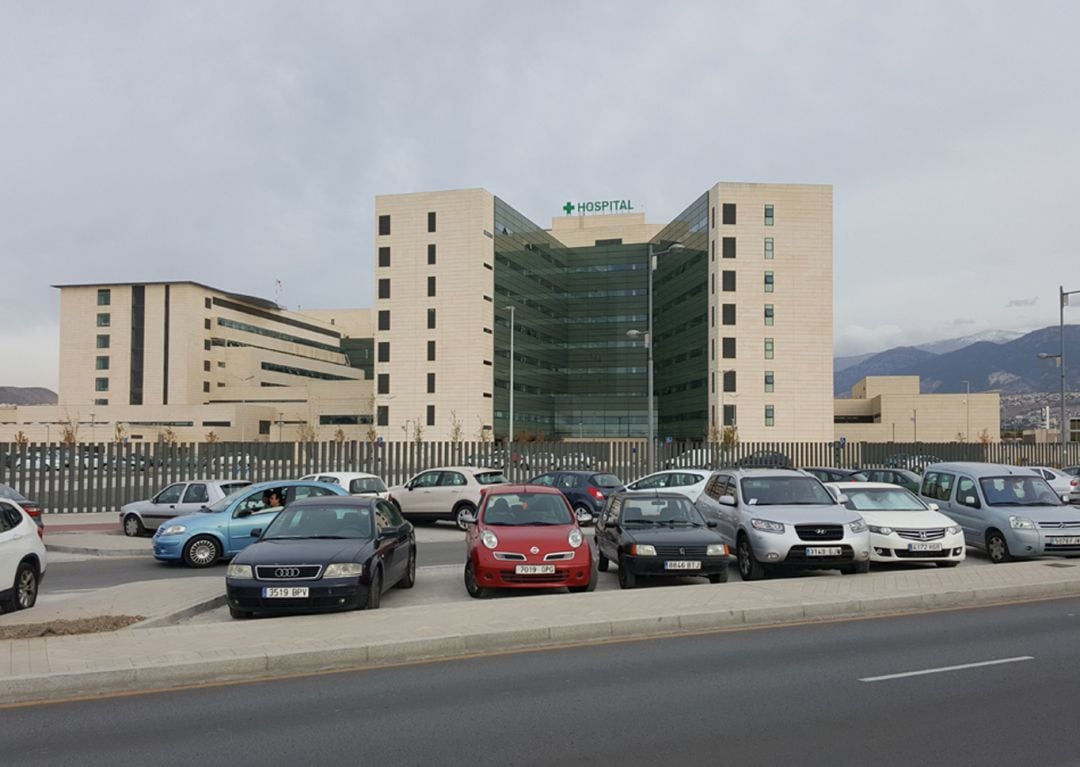 Foto de archivo del hospital Clínico San Cecilio de Granada, ubicado en el PTS