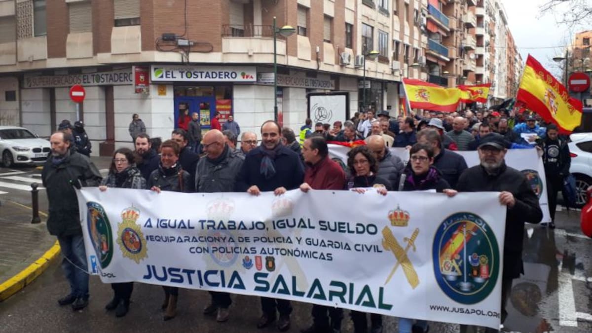 600 personas piden en Ciudad Real la equiparación salarial de Policía Nacional y Guardia Civil con las policías autonómicas