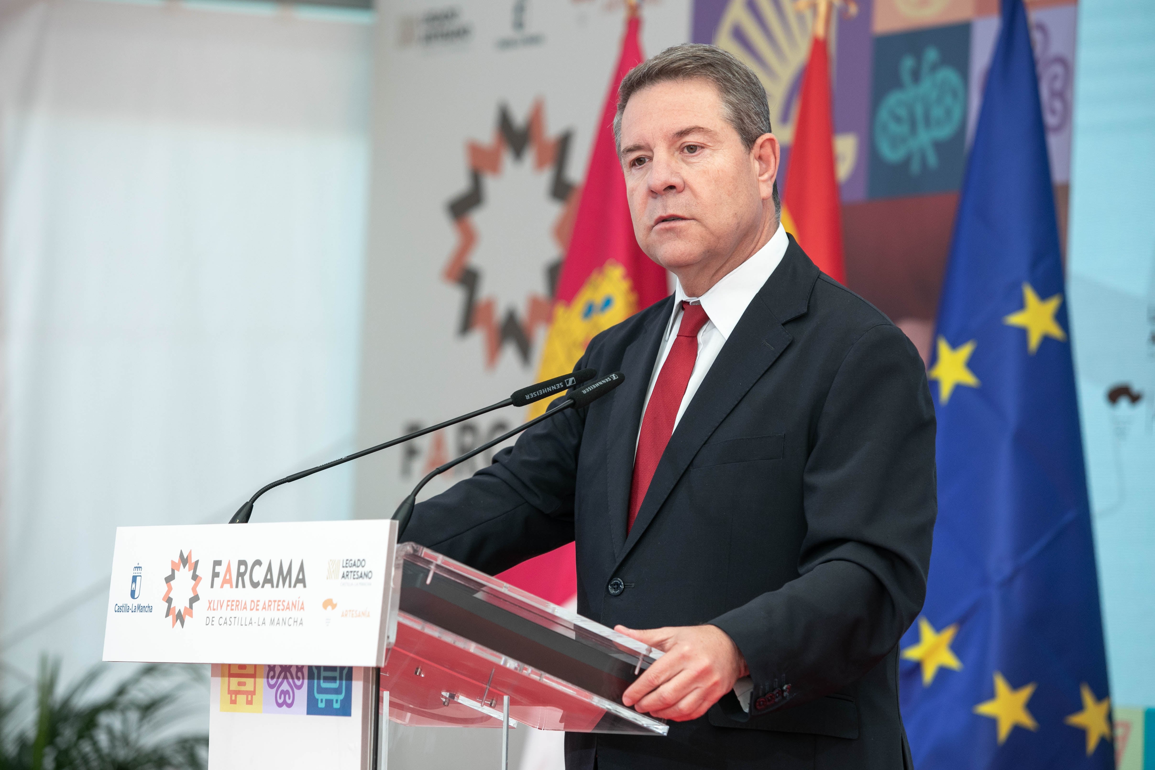 El presidente de Castilla-La Mancha, Emiliano García-Page, inaugura la edición XLIV de la Feria de Artesanía de Castilla-La Mancha, FARCAMA