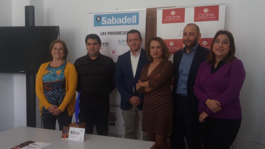 La presidenta de Cedma, Sonja Dietz, y parte del jurado calificador.