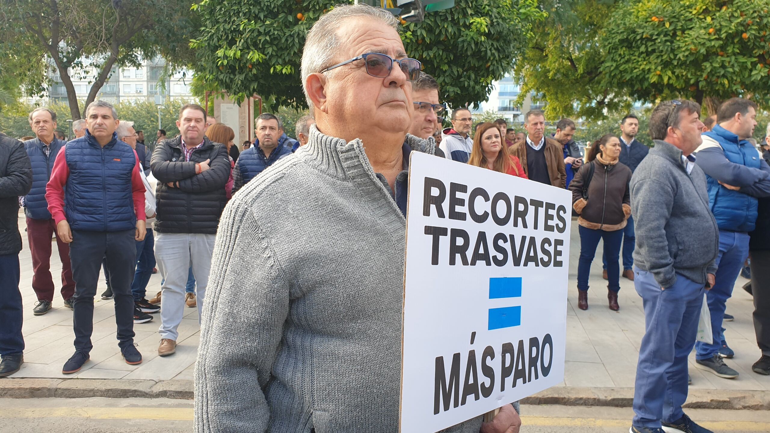 Agricultores manifestándose en Murcia a favor del Trasvase