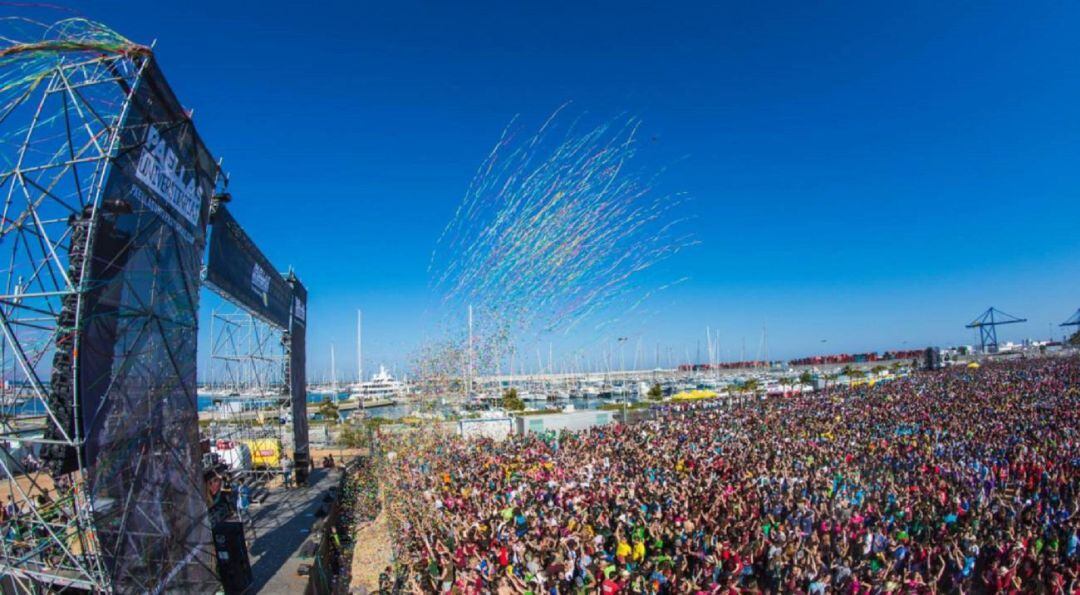 Foto de archivo de las paellas universitarias de 2017