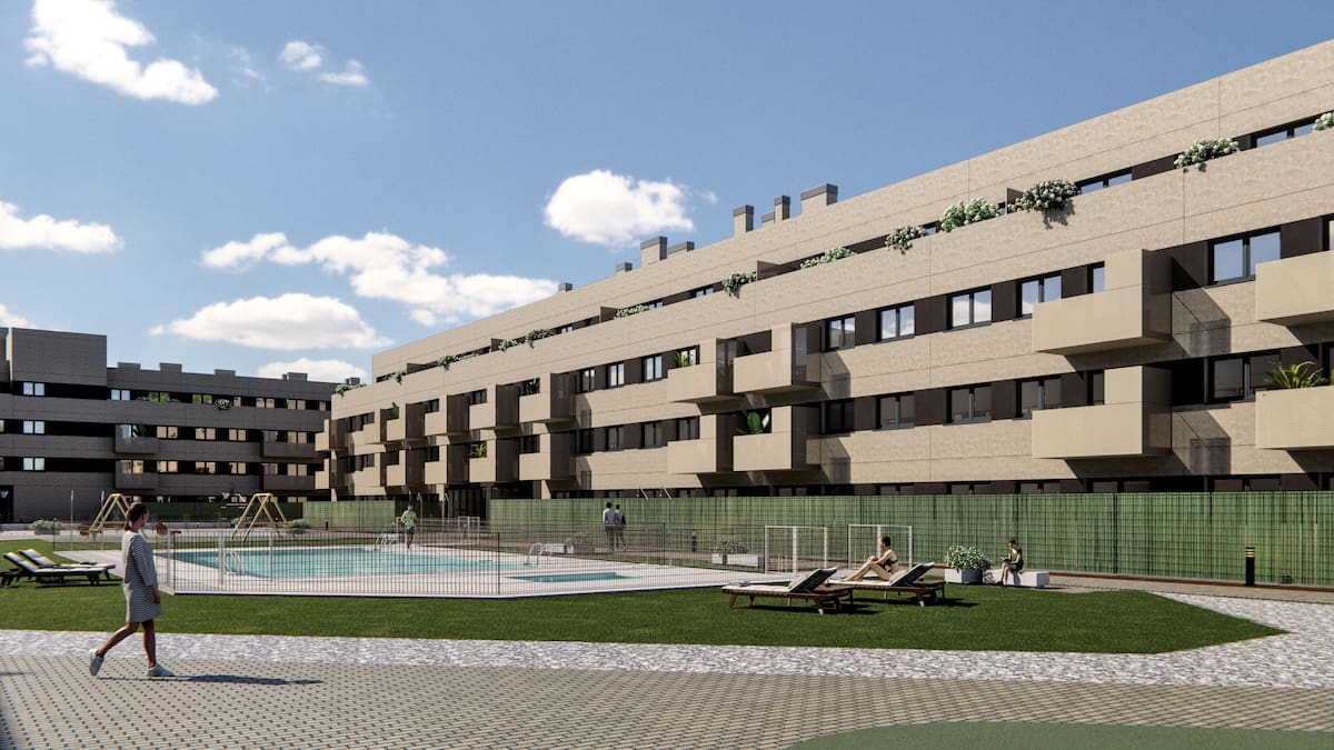 Jorge Rodrigo, consejero de Vivienda de la Comunidad de Madrid, defiende las viviendas del Plan VIVE en Pinto