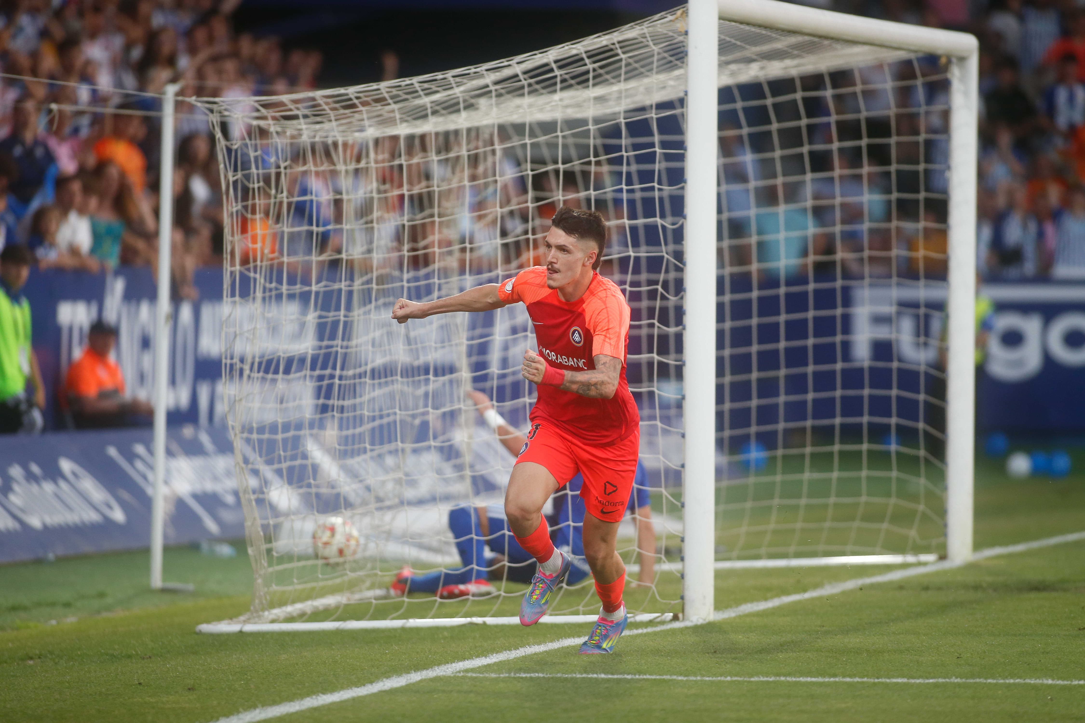 Lautaro celebra el gol que dona la victòria a l'FC Andorra