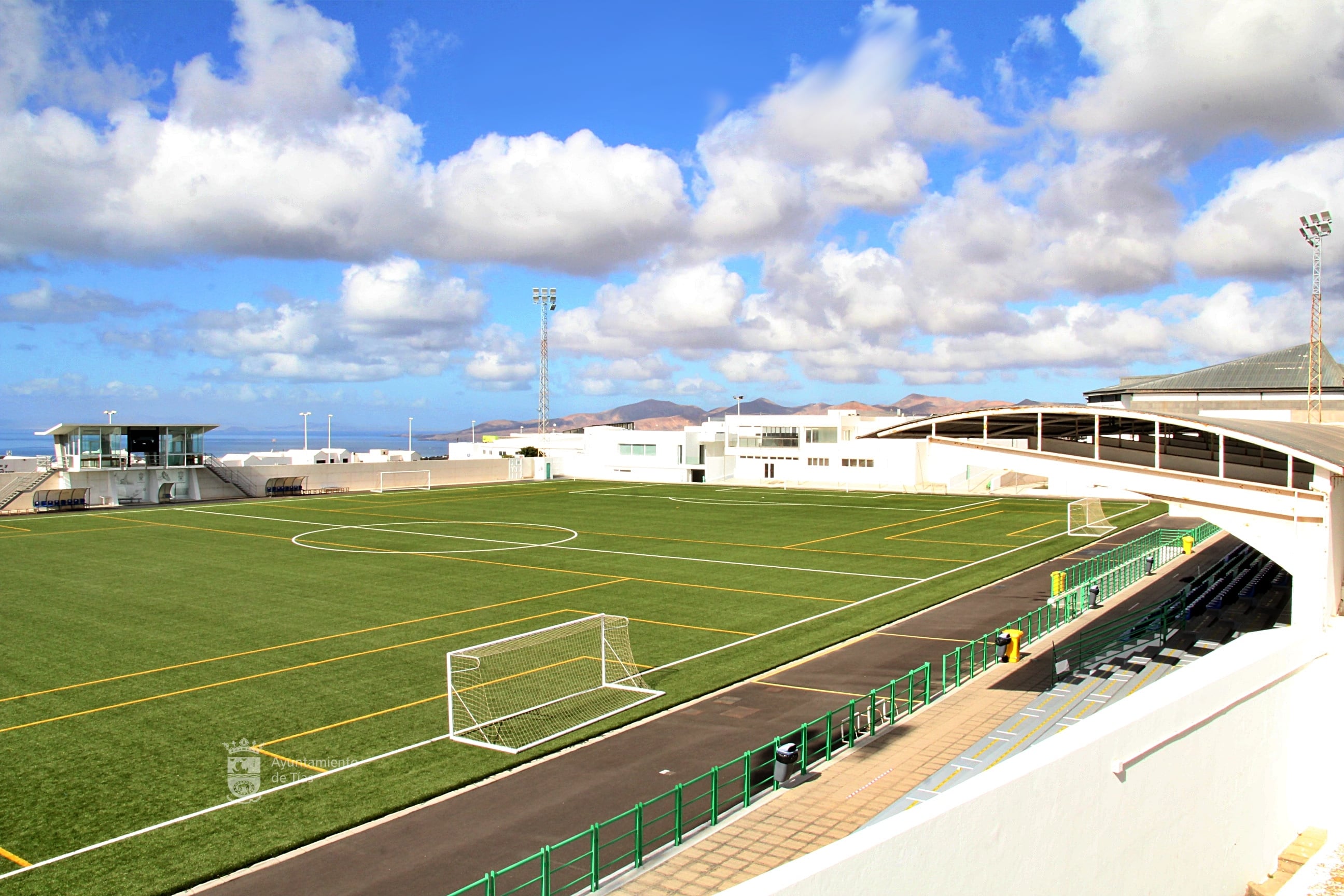 Panorámica del campo de fútbol.