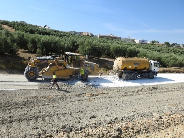 Obras de cimentación de una carretera