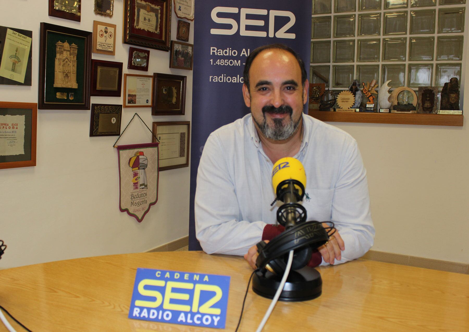 el fotógrafo Antonio Limiñana, uno de los expositores de Bodalcoy