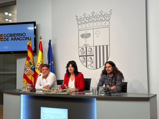 Daniel Castillón, Gloria Pérez y Mario Pallaruelo ( de izquierda a derecha) en la presentación del encuentro nabatero. Foto: DGA