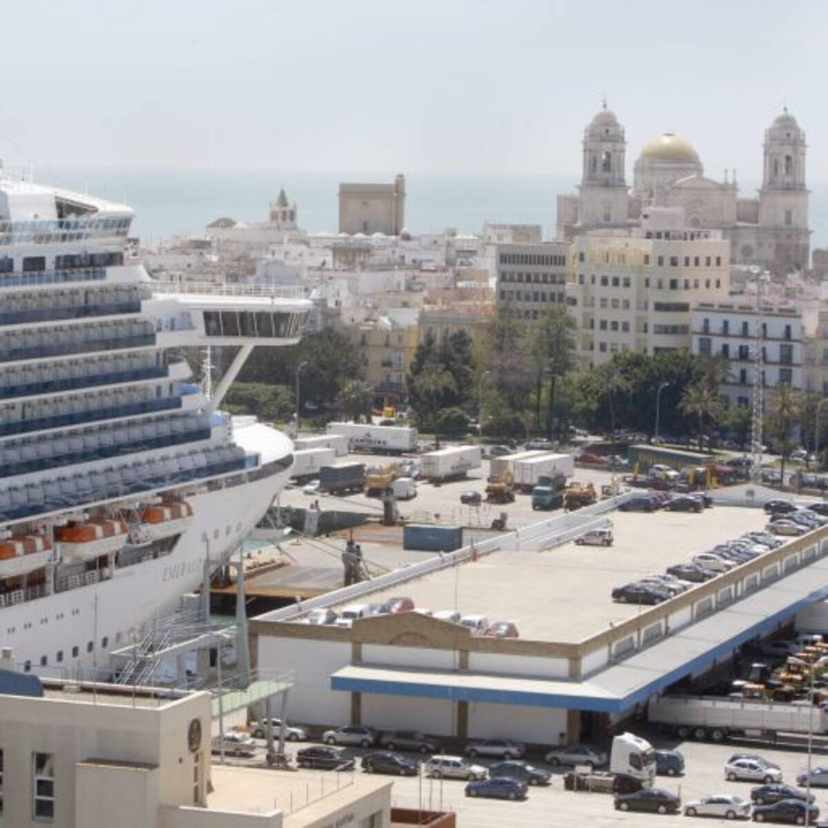 A concurso un nuevo aparcamiento en el puerto junto al futuro gimnasio