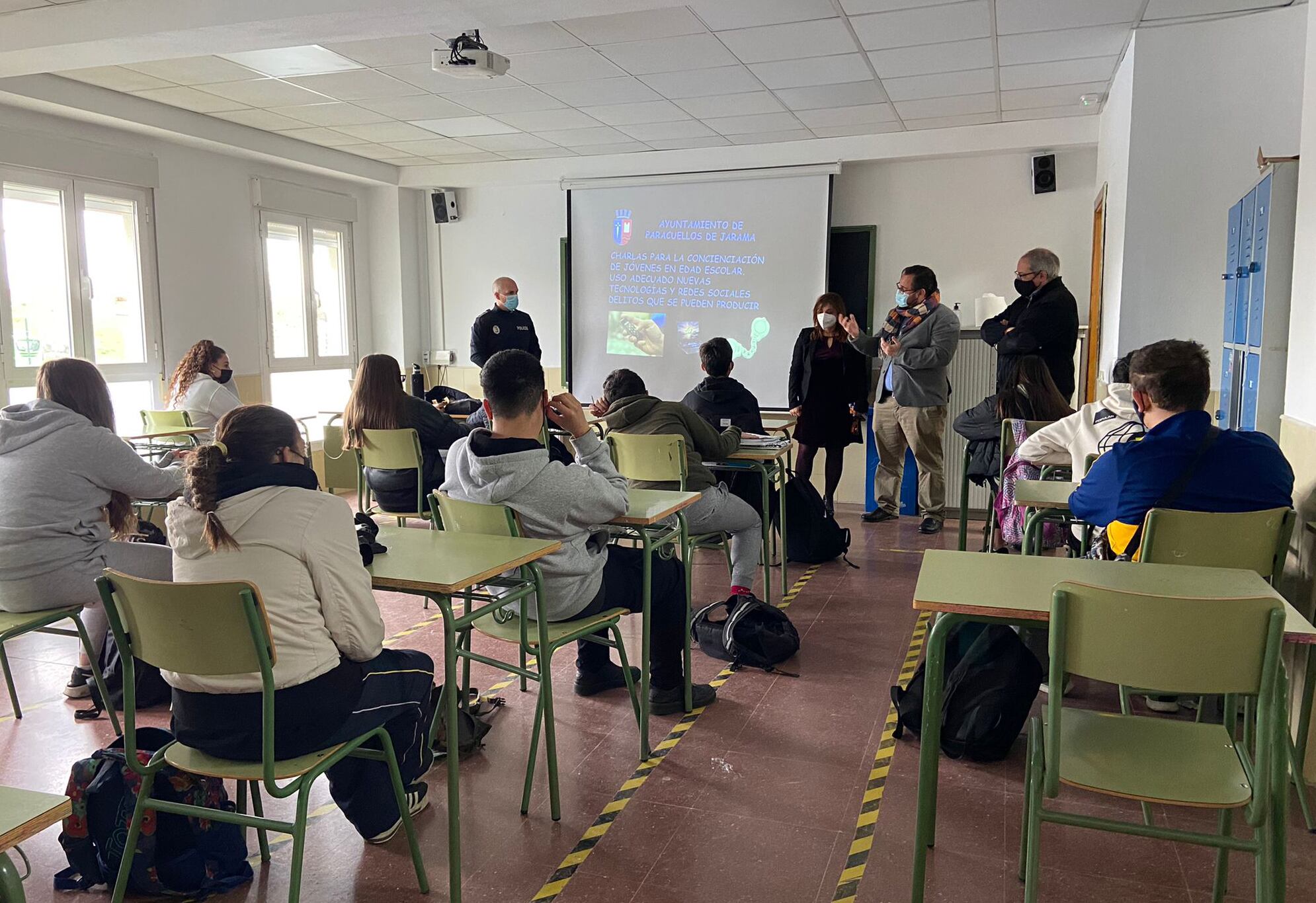 Sesiones informativas del Agente Tutor en Paracuellos de Jarama con la presencia del alcalde, Jorge Alberto Campos