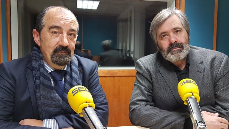 Rafael Pérez Tezanos y Fernando Collado durante la tertulia en la Ventana