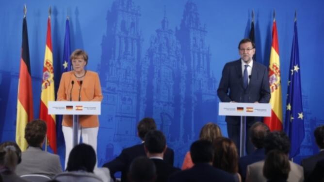 La cancellera alemanya, Angela Merkel, i el president del govern espanyol, Mariano Rajoy, s'han reunit aquest dilluns a Santiago de Compostela
