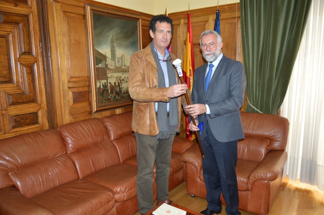 Ramos junto a Valentín Galán
