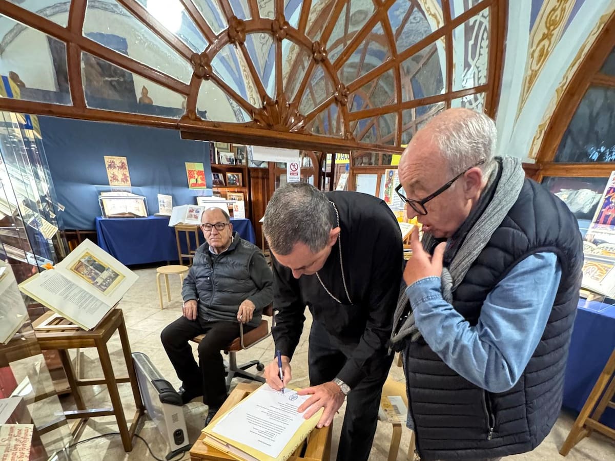 Ya están en Carrión de los Condes los Códices y Beatos más bellos del mundo