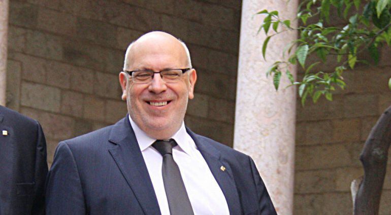 Els consellers Josep Rull, Jordi Jané i Jordi Baiget, dirigint-se a la reunió del Consell Executiu el 14 de gener del 2016 (horitzontal)