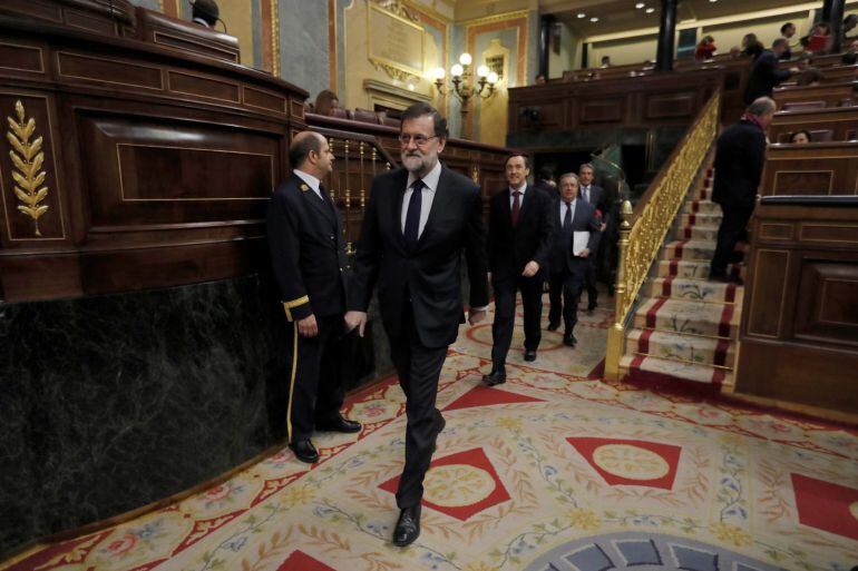 El presidente del Gobierno, Mariano Rajoy, a su llegada a la sesión de control al Gobierno celebrada hoy en el Congreso de los Diputados