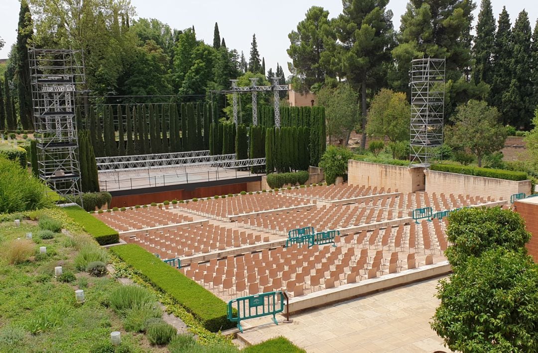 El teatro del Generalife, adaptado a las normas sanitarias de distanciamiento social entre el público, con sillas separadas convenientemente