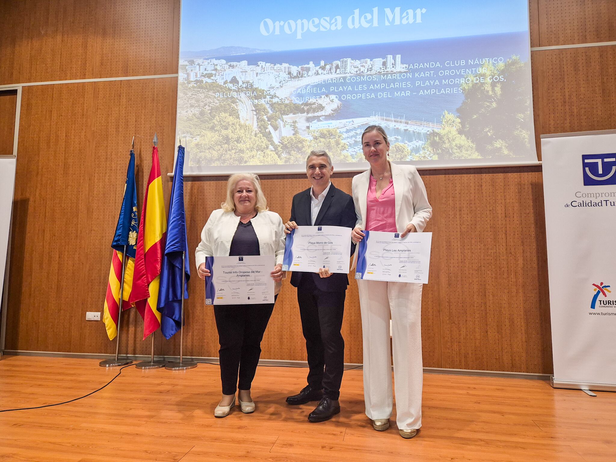 Oropesa del Mar entrega los distintivos SICTED a 26 empresas y servicios por su compromiso con la calidad turística