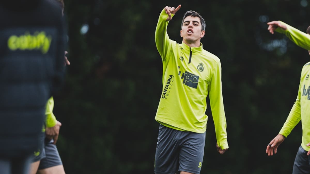 Íñigo, capitán del Racing, apunta a la convocatoria contra el Almería