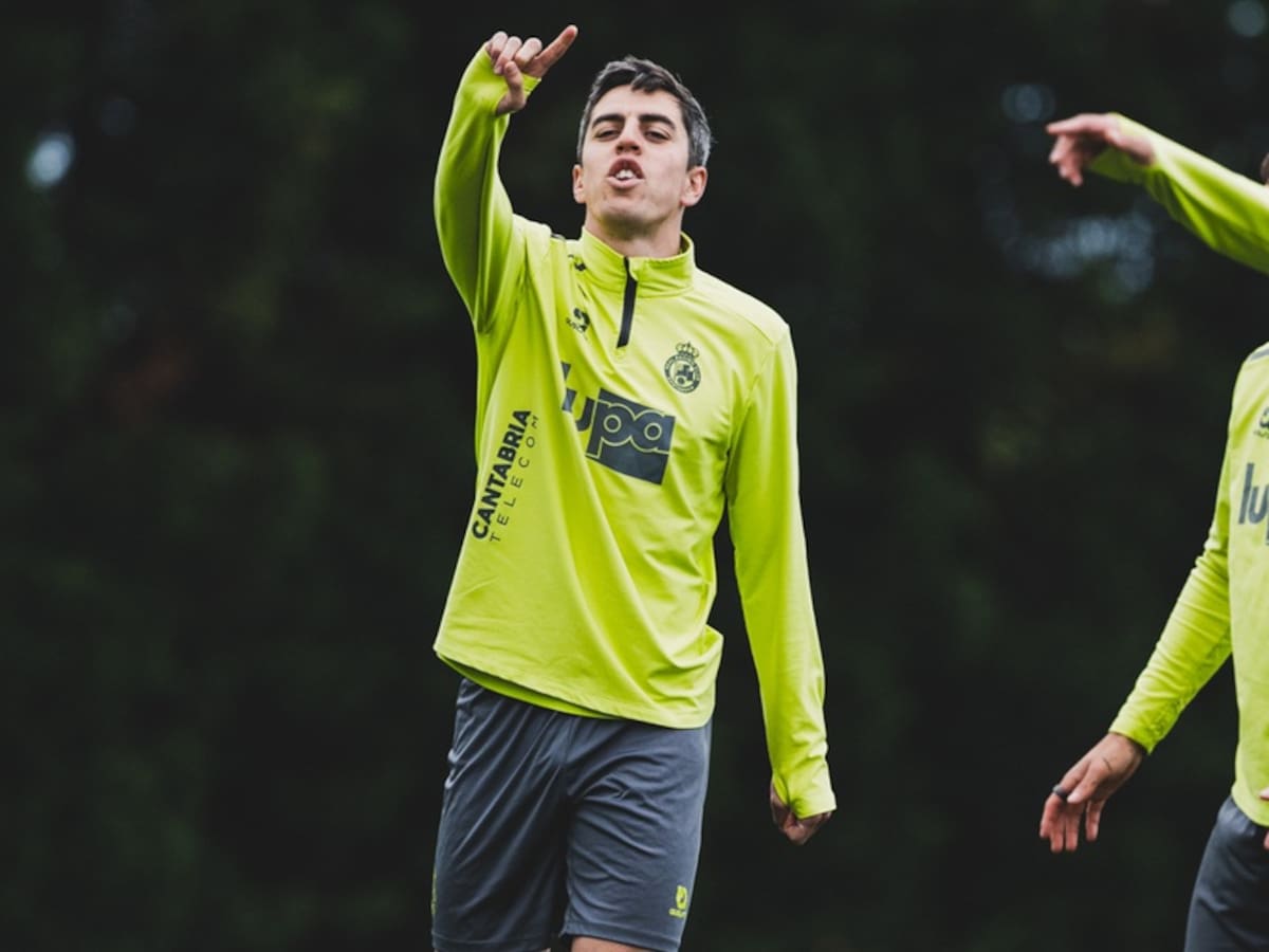 Íñigo, capitán del Racing, apunta a la convocatoria contra el Almería