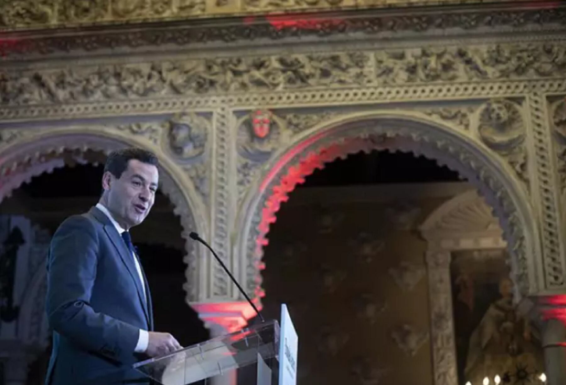 Juan Manuel Moreno en la inauguración del coloquio &#039;El Modelo de Almería&#039;.