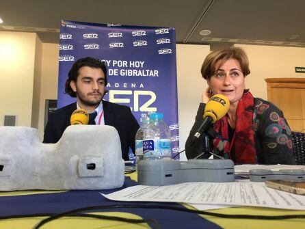 Maribel Giráldez y el alumno Alejandor Piñer, del ciclo de Gestión de Alojamientos Turísticos, nos cuentan como se encuentra el proyecto Buinker Inn