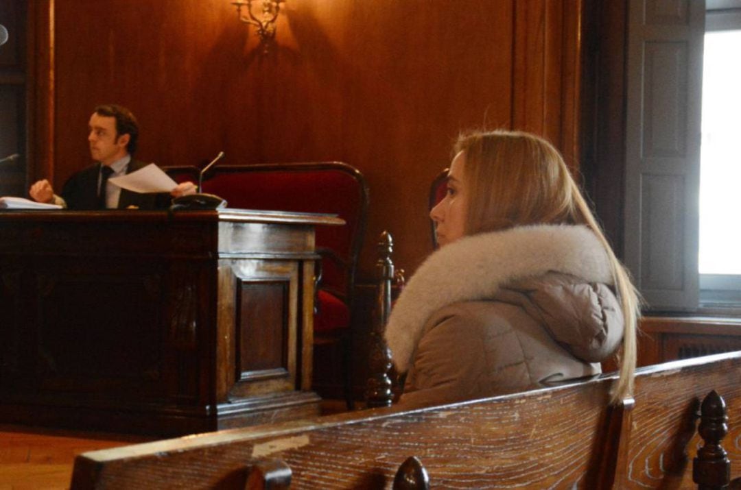 Tania Varela durante el juicio en la Audiencia de Pontevedra por blanqueo