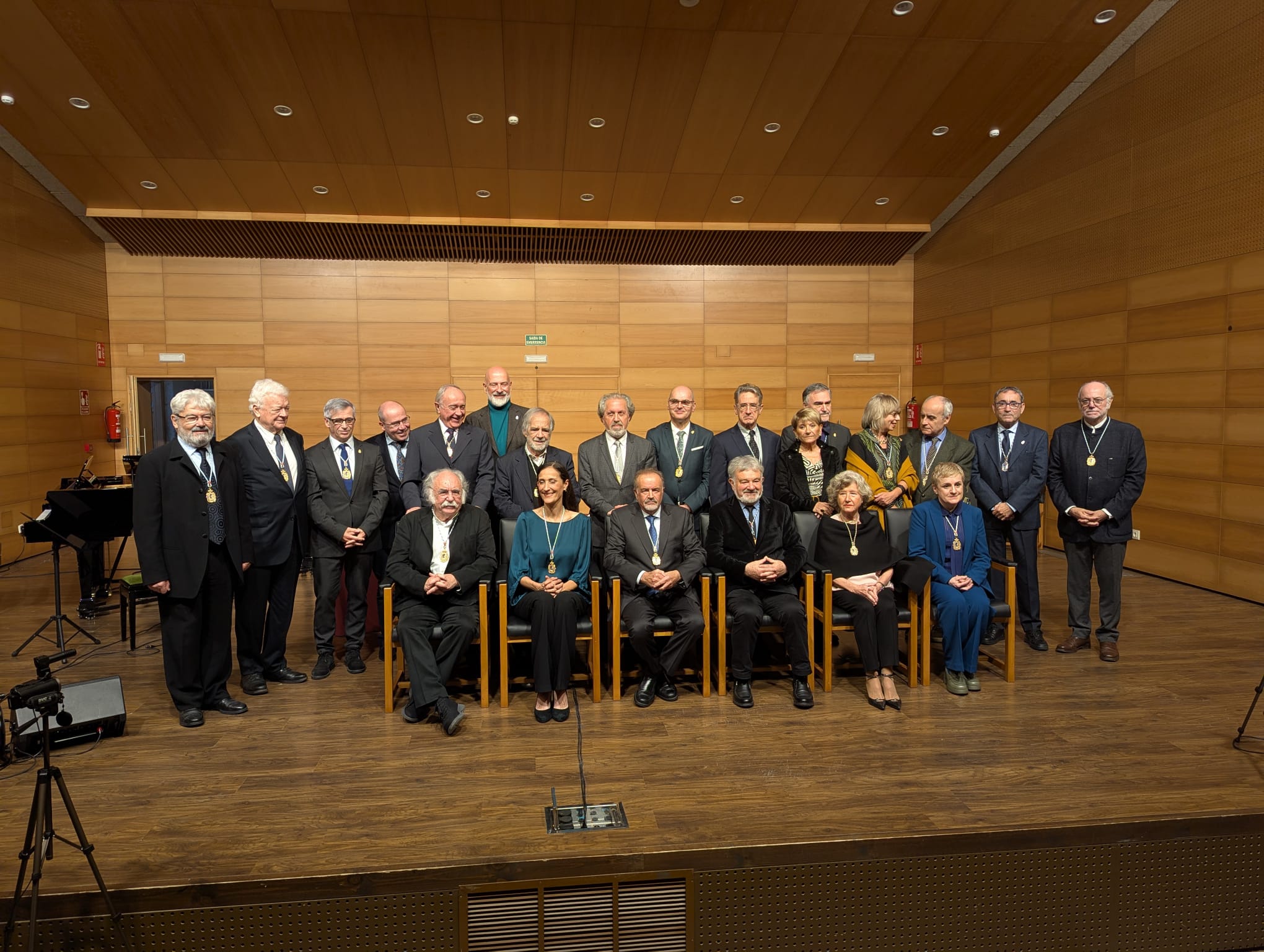 Rosa Cedrón ingresa en la Academia Gallega de Bellas Artes