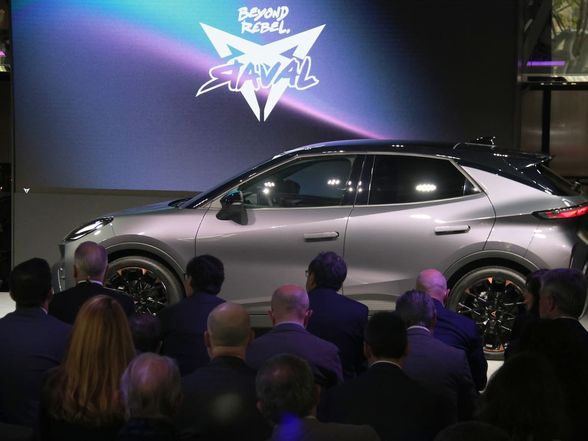 Seat presenta el Cupra Raval, primer coche eléctrico diseñado y fabricado íntegramente en España