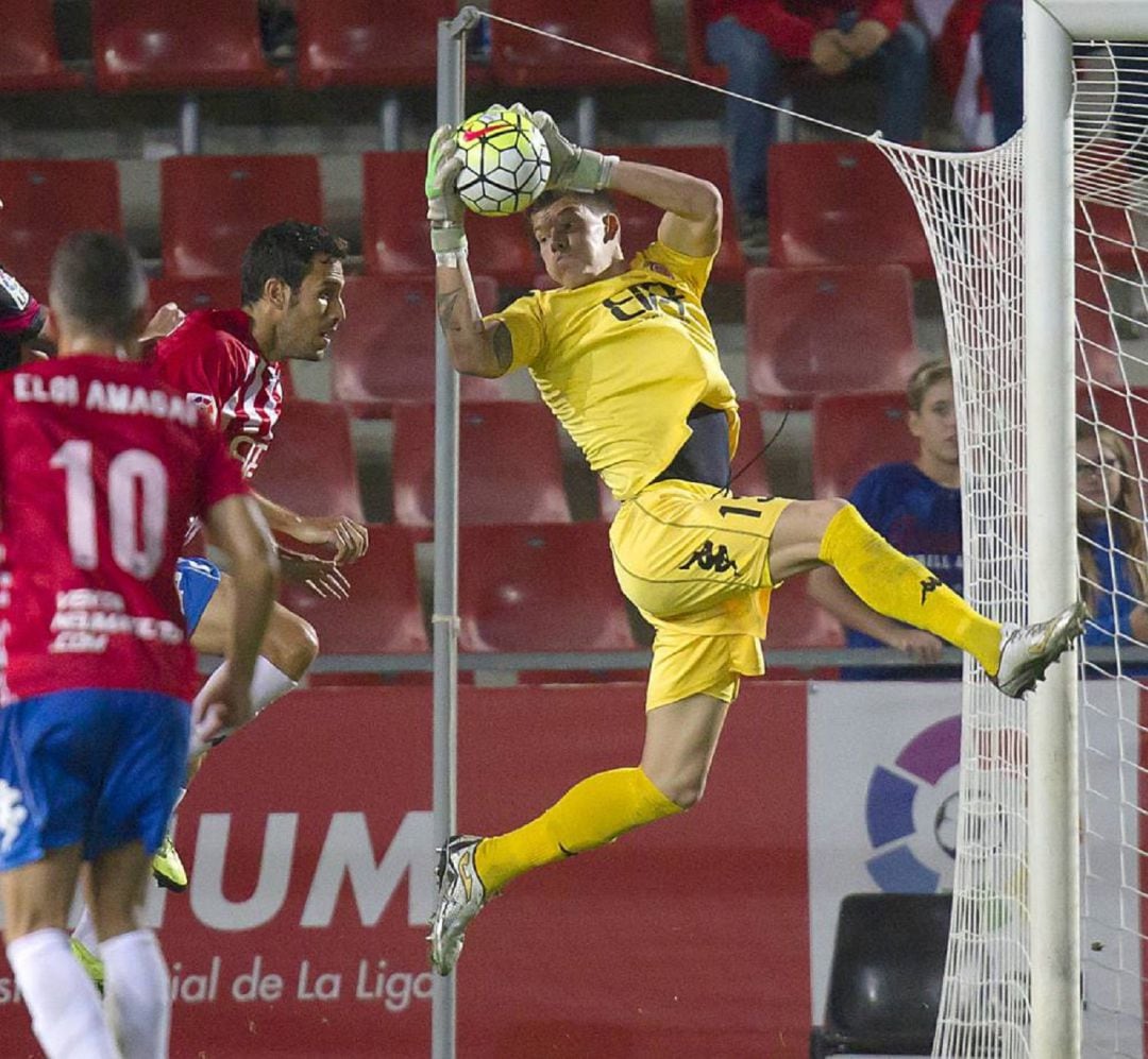 El meta cata´na podría recalar en el CD Tenerife