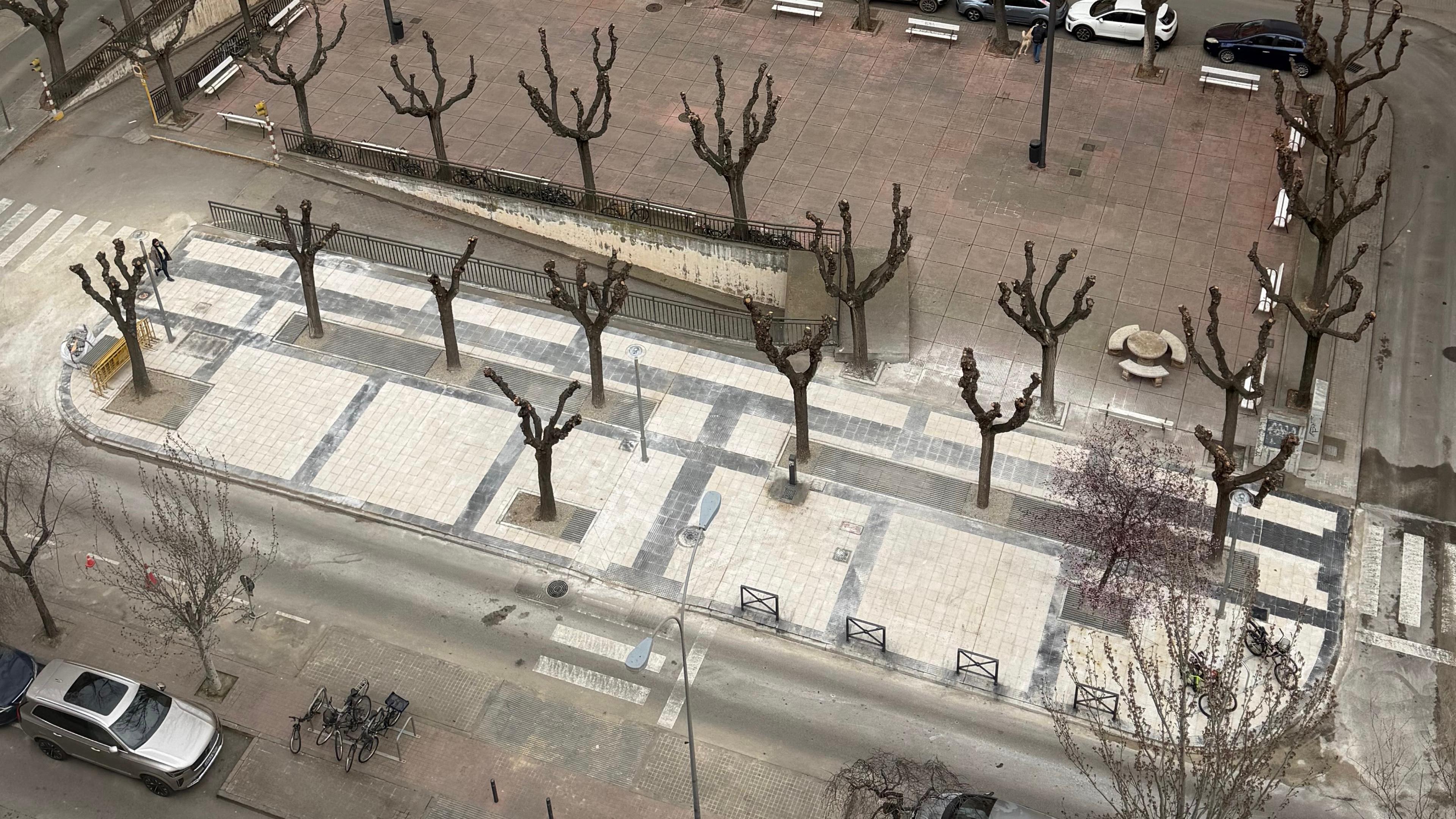 Obras de mejora de accesibilidad y drenaje en la avenida Pirineos.