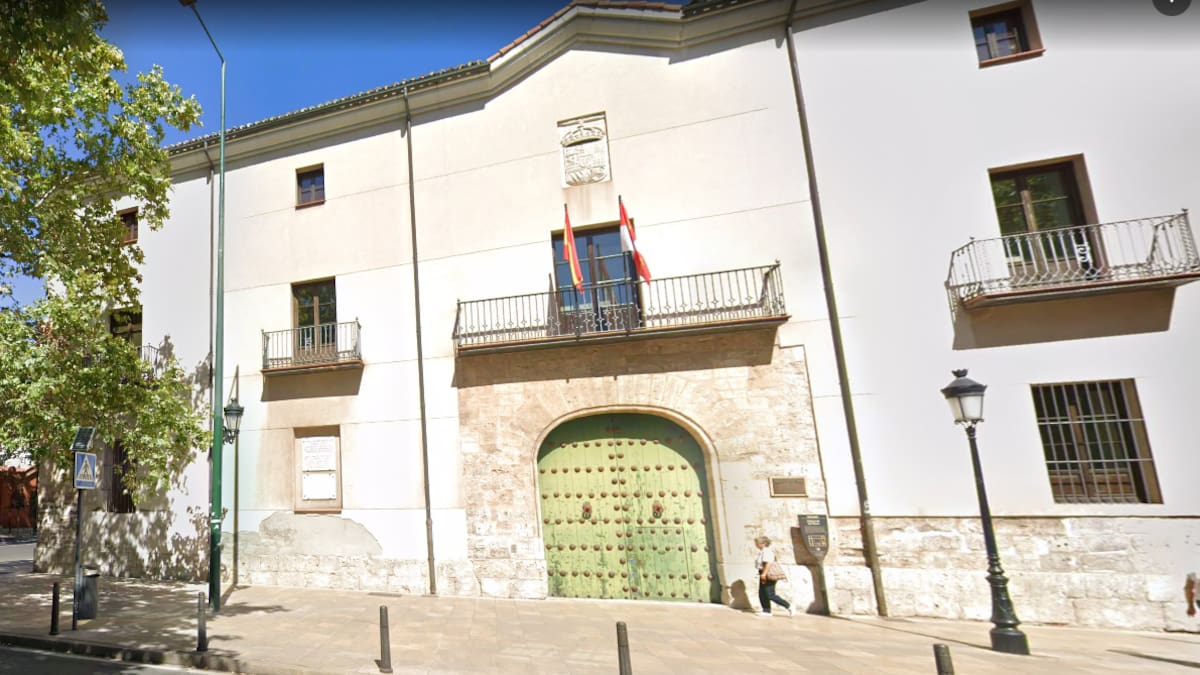 Con abrigos y a 13 grados: así tienen que trabajar los empleados del Archivo Histórico Provincial