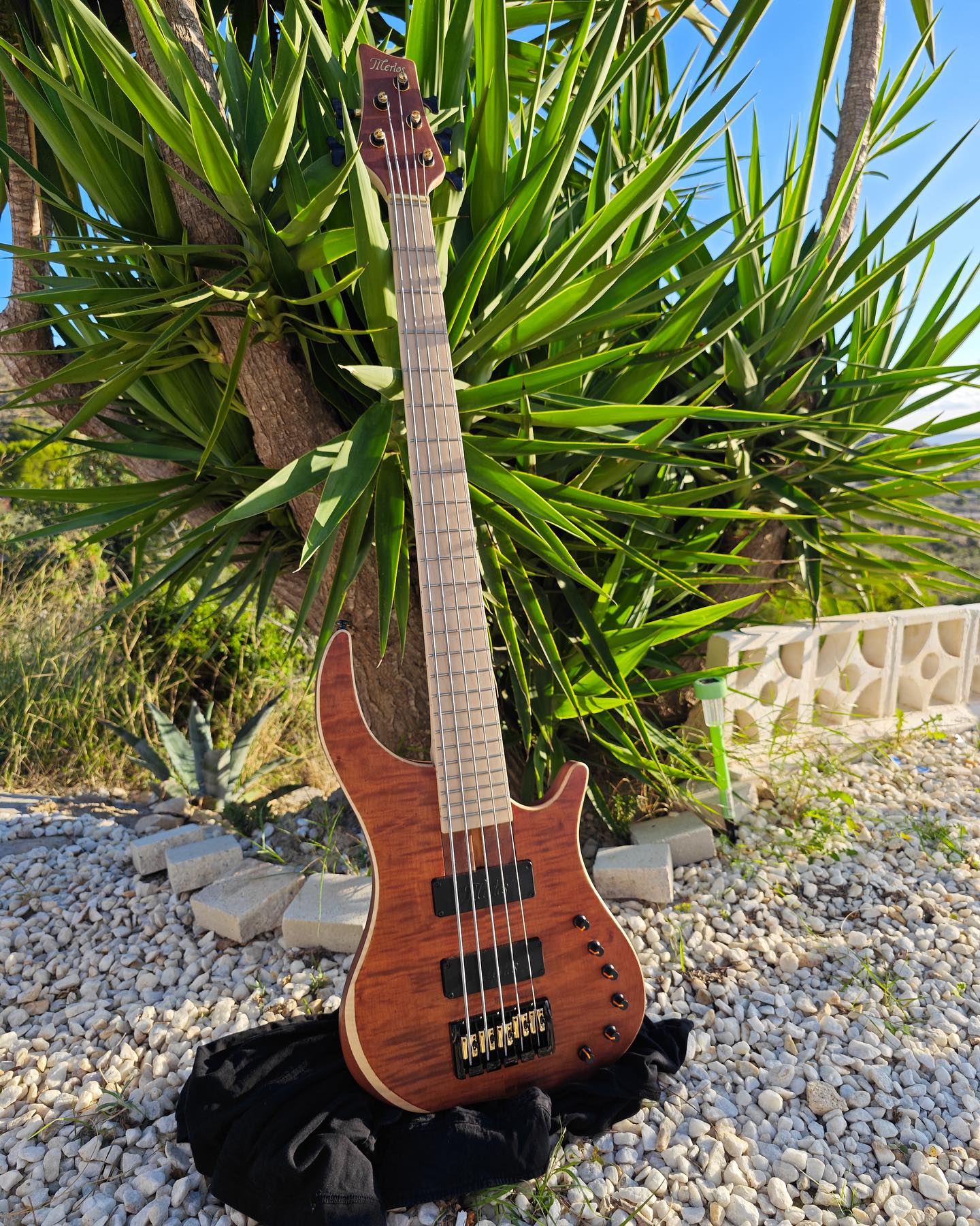 Creación de Merlos Bass Guitars