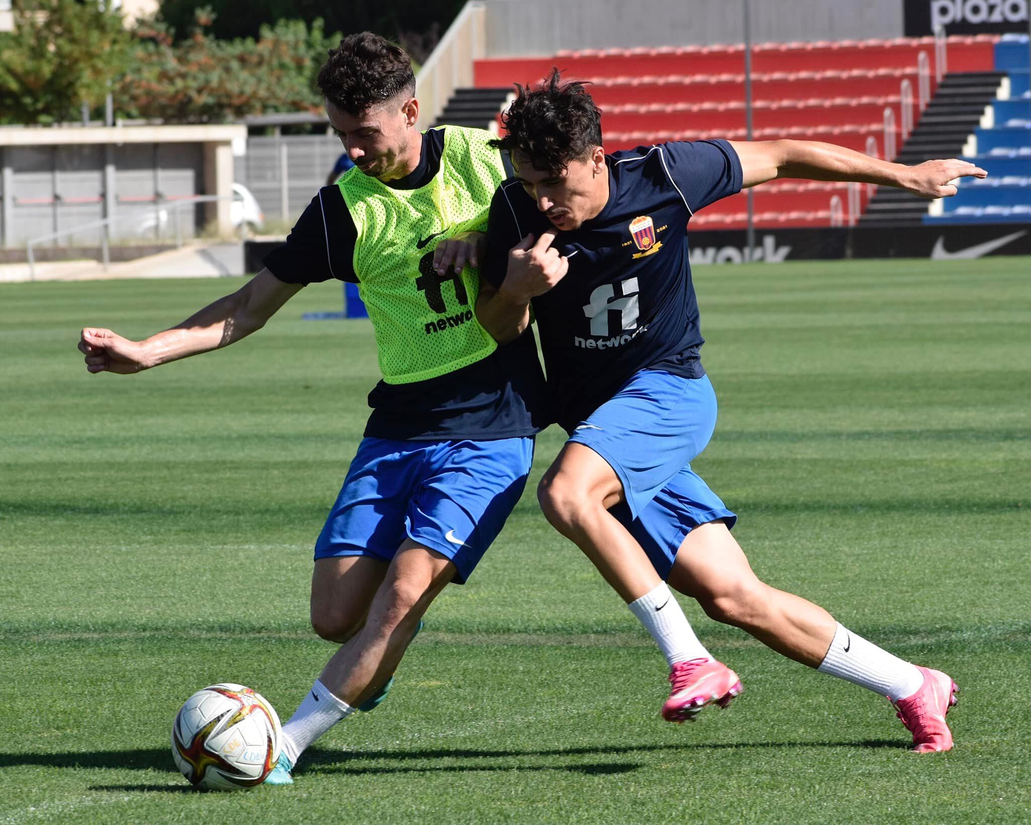 Empieza la pugna por hacerse con un puesto en el once titular del Eldene