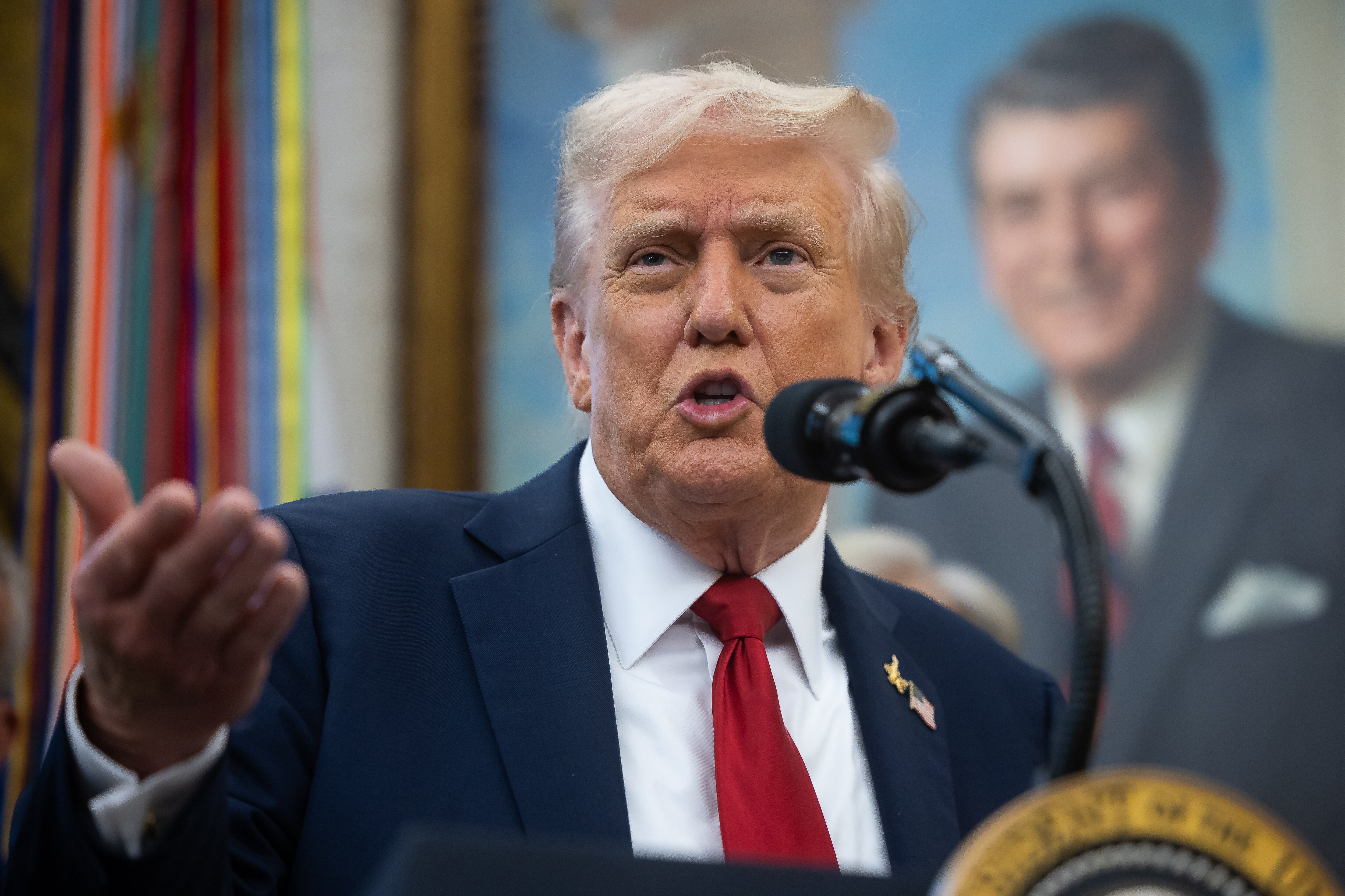 Trump hablando en la Casa Blanca