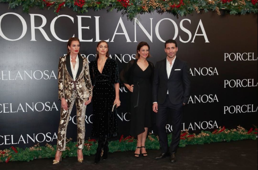 Las modelos Nieves Álvarez, Irina Shayk, la presentadora Silvia Jato y el actor Miguel Ángel Silvestre fueron los encargados de inaugurar la tienda de Porcelanosa