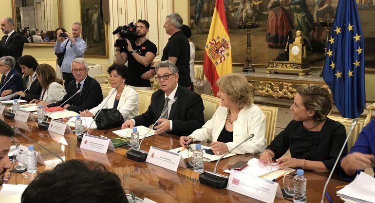 Adela Martínez-Cachá antes de abandonar la Conferencia de Educación