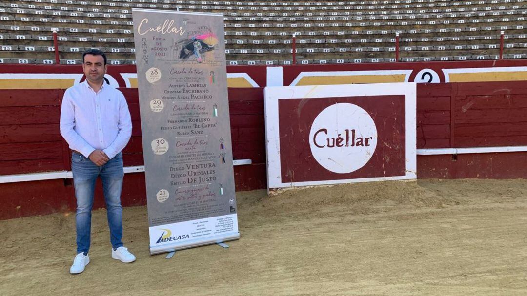 Carlos Fraile presenta los carteles taurinos en la Plaza de Toros de Cuéllar