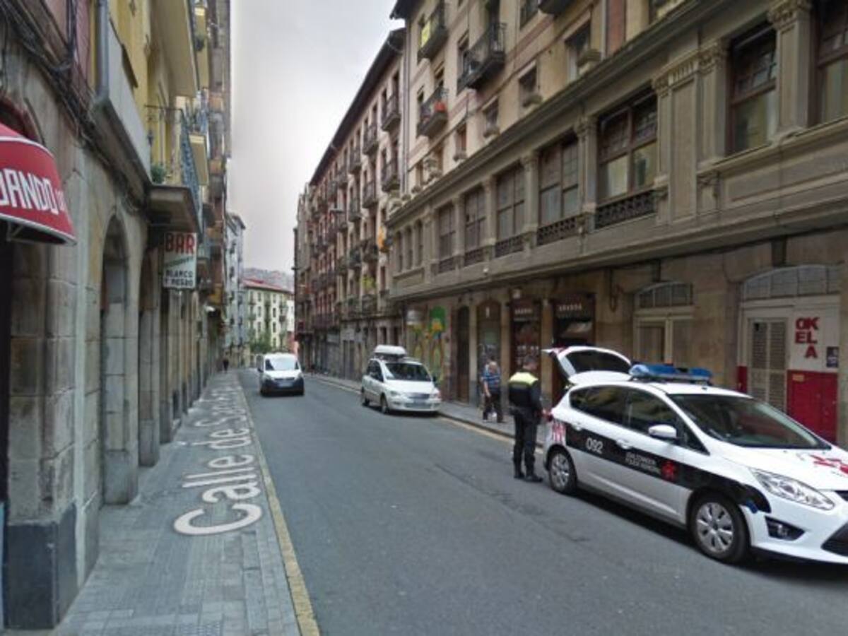 Denuncian la presencia de menores delincuentes que acosan a mujeres en Bilbao