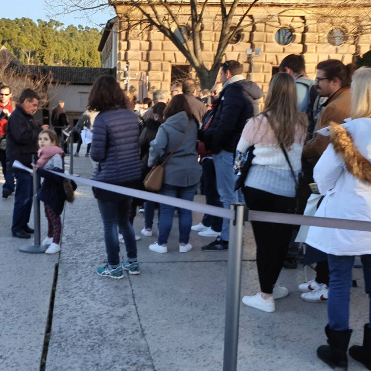 Sin clases en todos los niveles educativos hasta el día 30 y se cierra la Alhambra