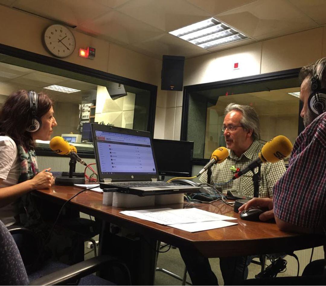 Francisco Guarido entrevistado por Marichu García y Pepe Lera en el último tramo del porgrama especial emitido por Radio Zamora con motivo de los comicios del 26 de mayo