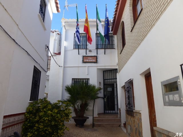 Fachada del Ayuntamiento de Totalán (Málaga)