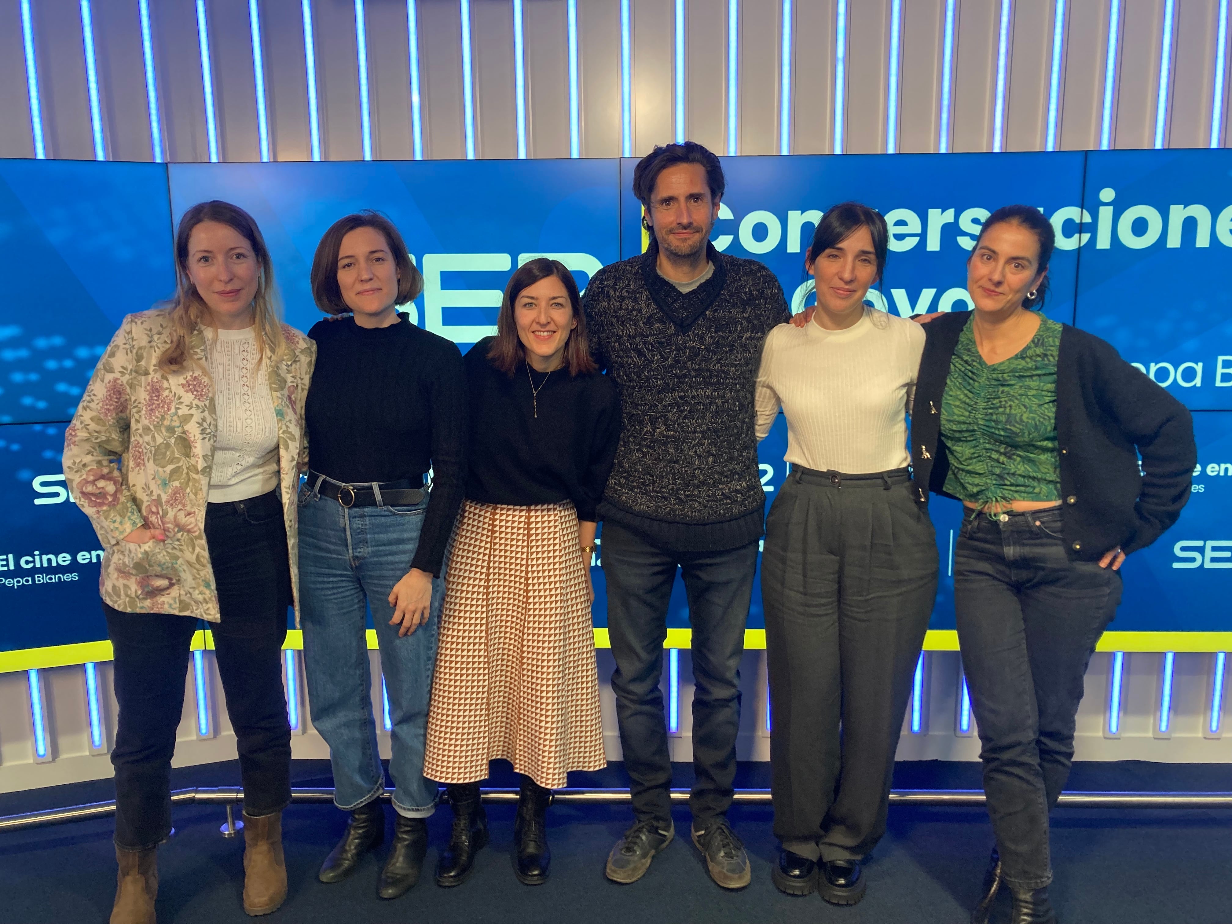 De izquierda a derecha: Pilar Palomero, Carla Simón, Pepa Blanes, Juan Diego Botto, Alauda Ruiz de Azúa y Elena López Riera